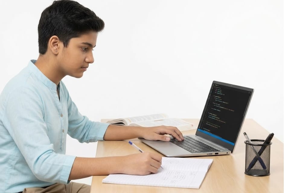 Why Logical Thinking Matters More Than Memorization in Computer Science